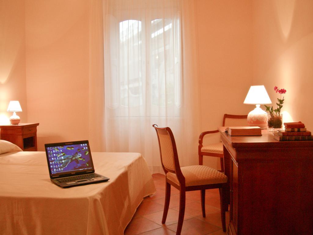 L' Antico Cortile Hotel Caserta Kültér fotó