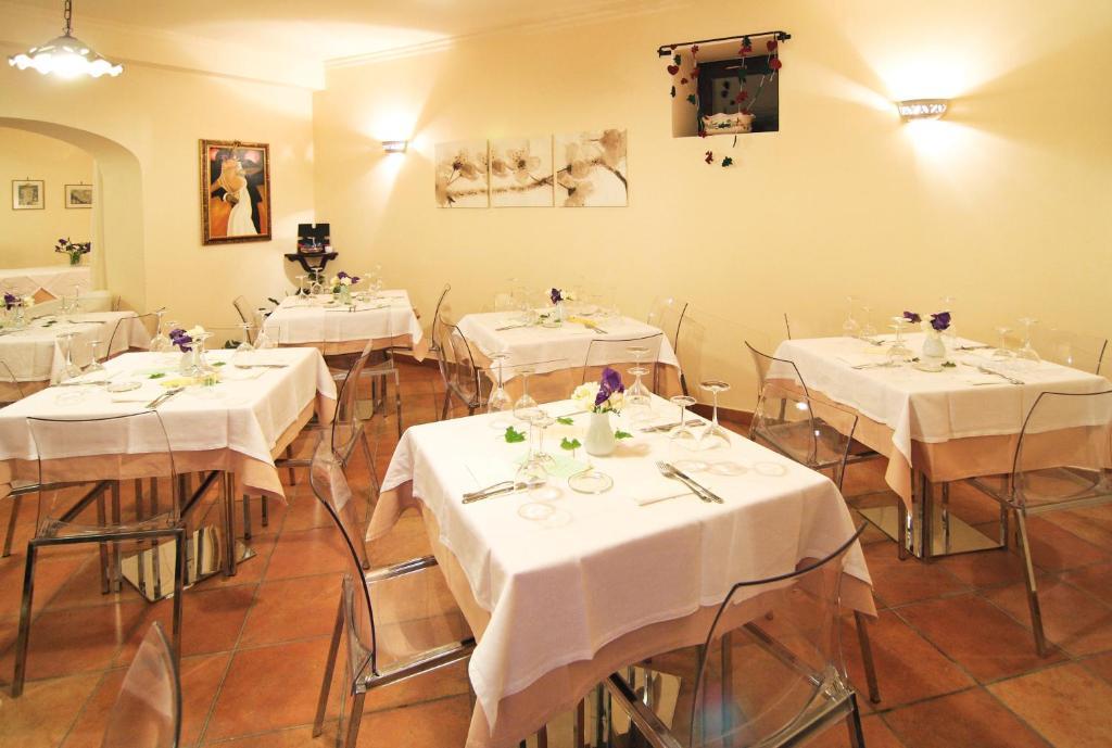 L' Antico Cortile Hotel Caserta Kültér fotó