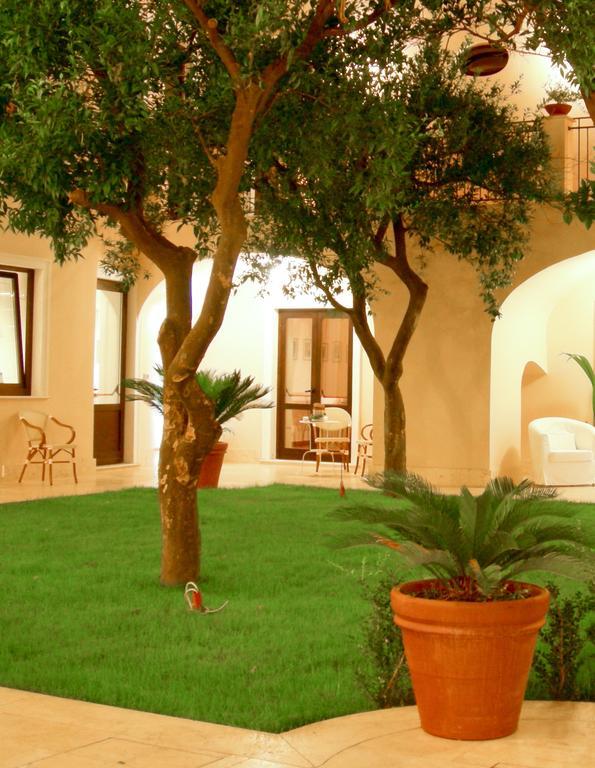 L' Antico Cortile Hotel Caserta Kültér fotó